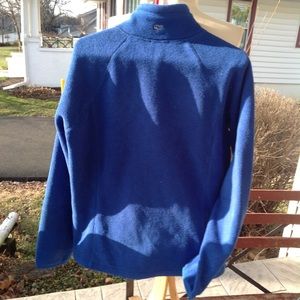 Vineyard Vines Jackets & Coats - Womans Vineyard Vines fleece jacket. Vineyard Vines Jackets & Coats - Womans Vineyard Vines fleece jacket.